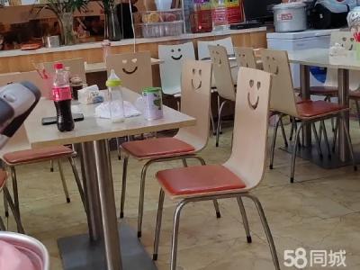 开发区步行街临街面馆因家中有事出兑 客流稳定