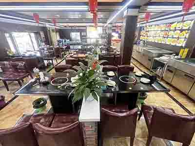 大平层大门头高流水好地角餐饮