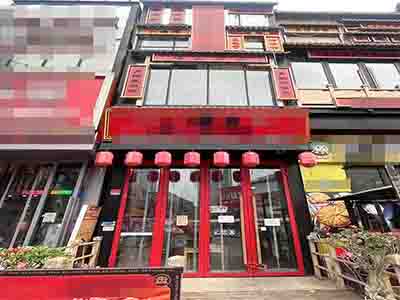 5万就转！万达金街好位置大门头餐饮店