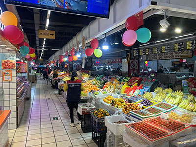 大型市场内唯一出租果菜摊