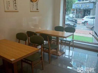 集贸 大华附近 餐馆多。居民 学生多