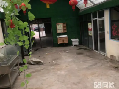 瓦房店临街店铺 可用于开设饭店等