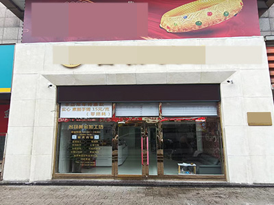 火车站两层精装260平空铺出租