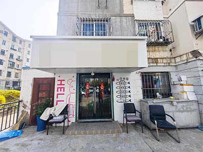 锦绣大市场对面精致装修宠物店出兑