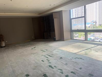 中山富丽华旁747平纯一层空铺出租