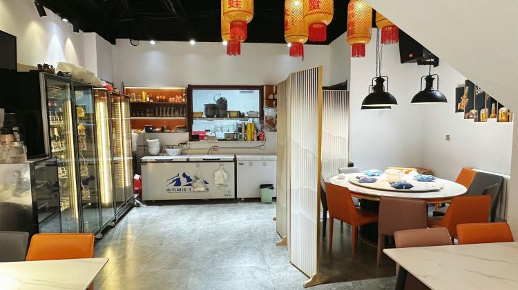 港湾广场精品店面转让