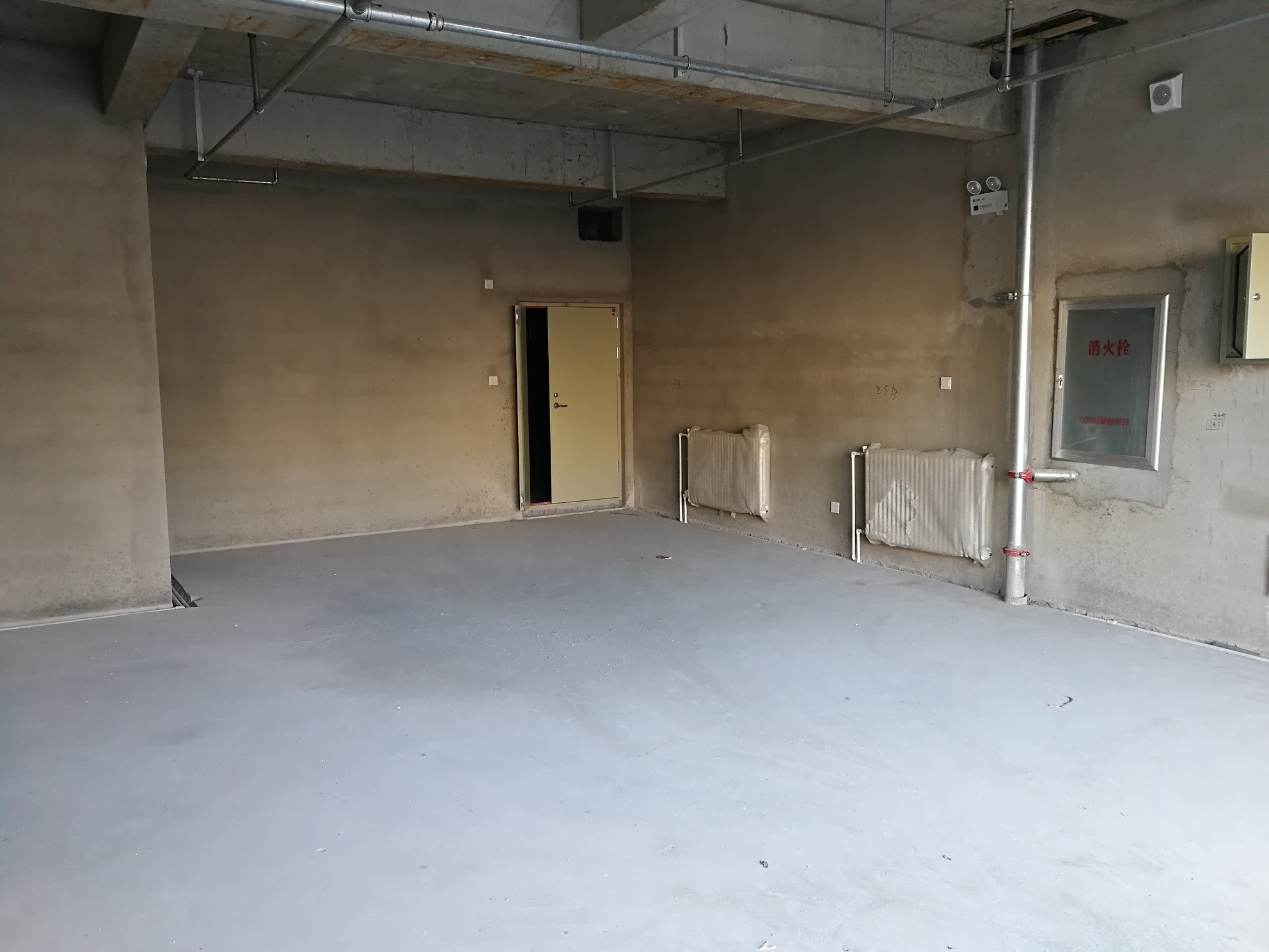 华南23中学对面临街商铺出租 - 店铺转让 - 全金铺