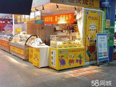 青云农贸市场门口摊位