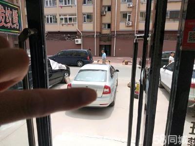 精装修 设施齐全。美容美发来人就能干