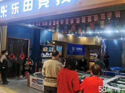 商场客流量大 儿童集中