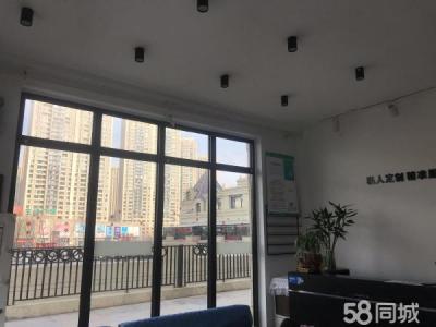 华润海中国大型高档小区大型超市 水上乐园。旁边学校
