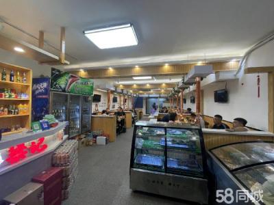 店面位于山东路主路边 店面整体245平 两层