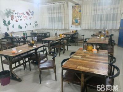 装修干净  亮堂  整条街干净的饭店