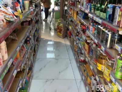 一年房租2万 干净整洁 