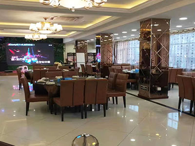 盈利10年500平家常饭店转让（带宴会）