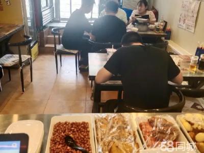 一二楼  三楼可以大桌 