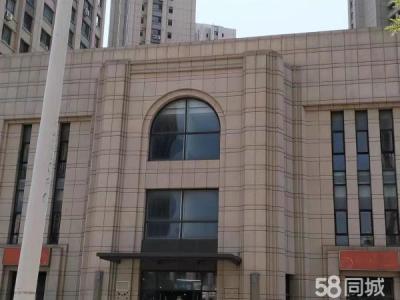 一楼超市已经开业、一进保税区大门、临街、可分租、二楼三楼出租