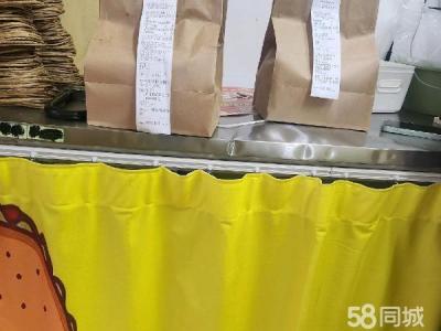 临街小吃店带技术转让 外卖双平台和设备物料 房租剩6个月