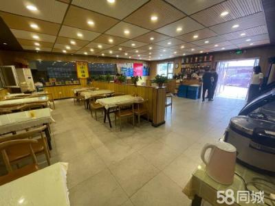 东方路主道 海底隧道口 天下粮仓对面