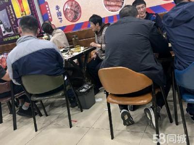 大湾市场繁华地段人流量大三院对面