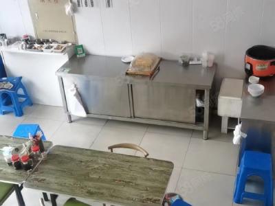 金州临街店铺。小区门口早餐店出兑