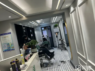 北岗桥公交车站小门头