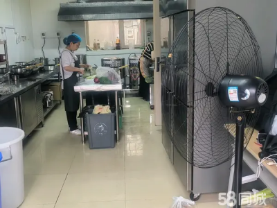 纯外卖店转让 正在营业中 家在外地 要回家结婚 着急转让