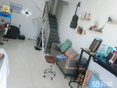 美发店出兑（带二楼）中介勿扰
