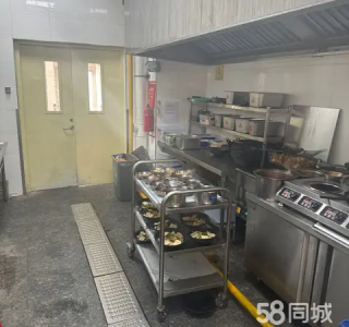 个人档口出兑 空间独立 客流稳定 可加项目