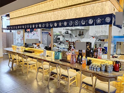 东港商业街150平餐饮店底价转让