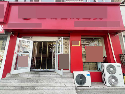 五一广场日月昇对面纯一层95平餐饮店转让
