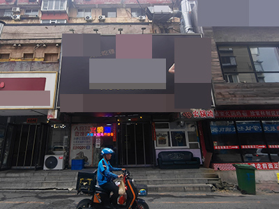 西安路罗斯福纯一层空铺出租（适合餐饮）
