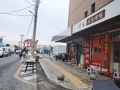 金家街市场正对面烤鸭店出兑~可分租