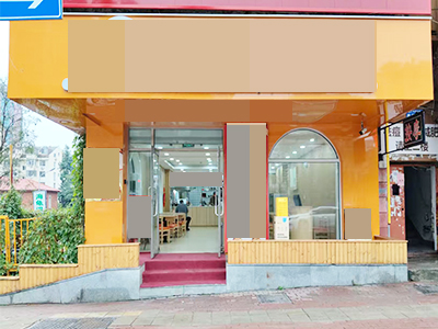 兴工街口腔医院斜对面餐饮店转让