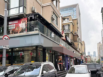 西安路锦辉广场旁边餐饮店出租