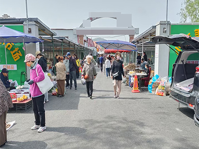 3万转！大商机场前市场内小吃摊位