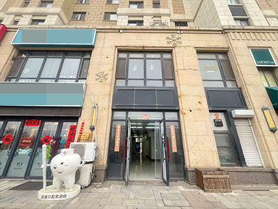 小区门口内外双门头空铺出租带装修