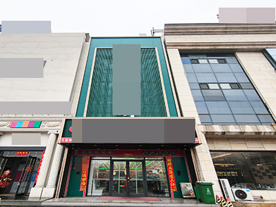 西南路主道临街大门头餐饮转让