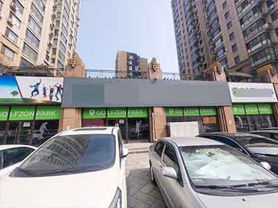 仲夏路主道空铺出租（1000平大平层）