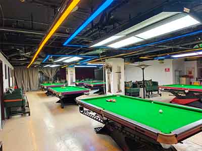 胜利广场一层原台球棋牌出租出兑（租金可谈）
