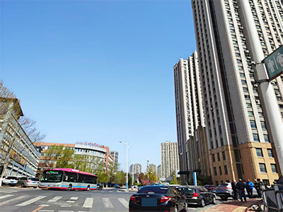 医科大学旁65平空铺出租带外摆