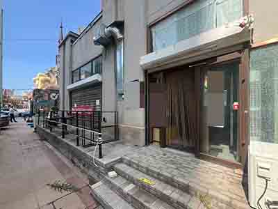 五彩城门口100平餐饮年租3.5