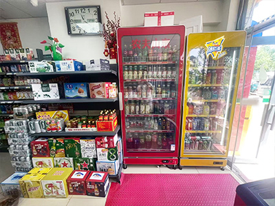 新隆嘉对面8年超市(烟档高)