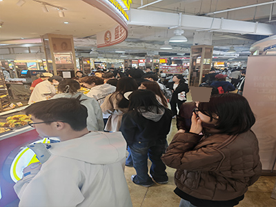 带群转!东软校内品牌连锁面包店