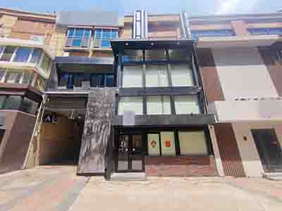 民主广场精致装修日料店出兑