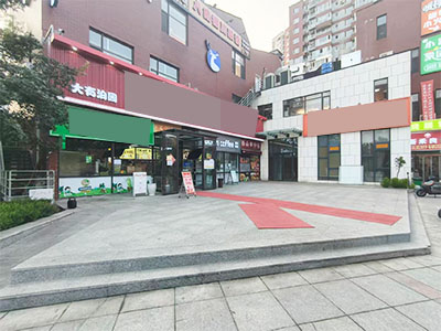 高新理工西门美食城档口转租（可改项）